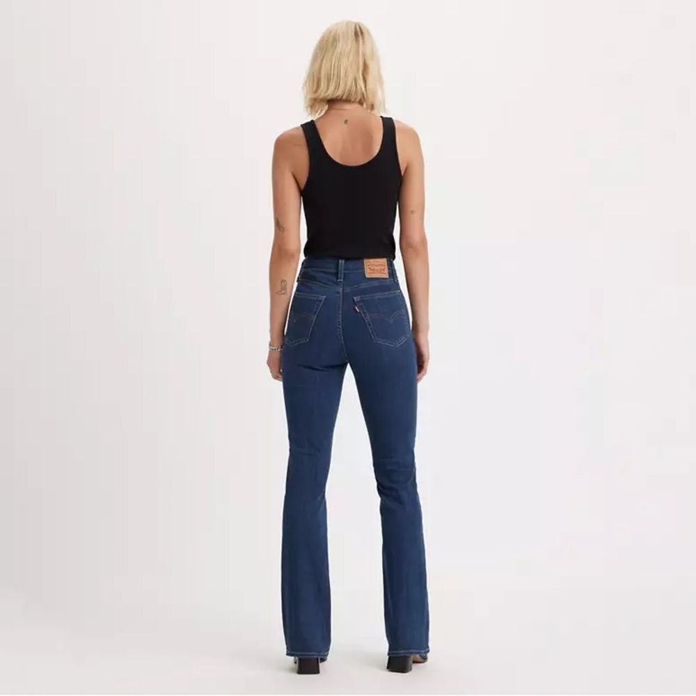 Levi's Women's 725 Lapis Dark Horse Bootcut Jeans - Picture 2 of 9